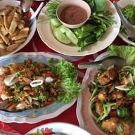 เมนูของร้าน เปี๊ยกมะขามโค้ง
