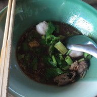 ร้านก๋วยเตี๋ยวเรือแม่ประไพ