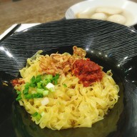 เมนูของร้าน อื้อสิงคโปร์ ลูกชิ้นปลา Foodville Central Eastville