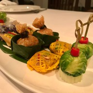 เมนูของร้าน อาหารไทยชาววังบุษราคัม