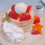 Mr.Jones' Orphanage Mega Bangna