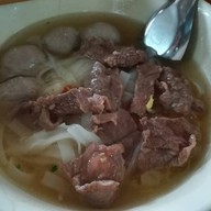 เมนูของร้าน ก๋วยเตี๋ยวรัษฎา (หงวนขุน)