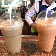โรงแรมทวินโลตัส