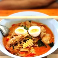 ก๋วยเตี๋ยวต้มยำไข่หวาน