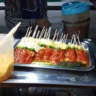 เมนูของร้าน ลูกชิ้นทอดปลาหมึกย่าง BBQ