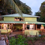 Banana Sunset Bar & Bungalow