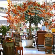 หน้าร้าน Provence Cafe Peninsula Plaza