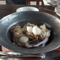 เมนูของร้าน Apple Beachfront Resort