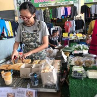 หน้าร้าน Paperbox ขนมเบื้อง