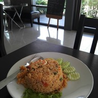 Eat Me Bakery โฮมการ์เด้นวิลล์