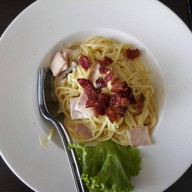 Eat Me Bakery โฮมการ์เด้นวิลล์