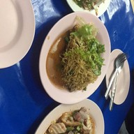 ยำรสเด็ด เซนต์หลุยส์