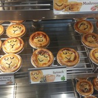 Pie Face เอ็มควอเทียร์