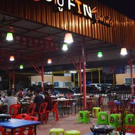 หน้าร้าน ชาบู Fin