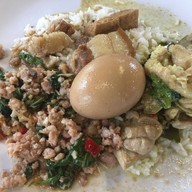 ข้าวแกงครัวต้นแก้ว
