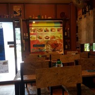 บรรยากาศ อาหารตามสั่งไอ.เอ็ม.เอฟ (ลุงมาดเจ้าเก่า)