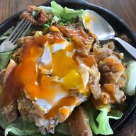 เมนูของร้าน ก๋วยเตี๋ยวคั่วไก่ไฮบริด