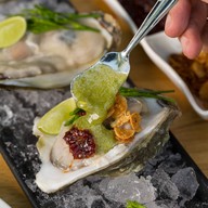 เมนูของร้าน แม่เพ็ญซีฟู๊ด ริมน้ำปิง