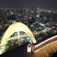 บรรยากาศ CRU Champagne Bar centralwOrld