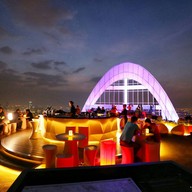 บรรยากาศ CRU Champagne Bar centralwOrld