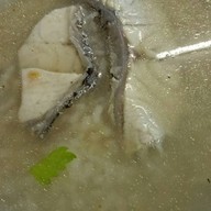 ข้าวต้มปลา โจ๊กหมู สามแยกหมี