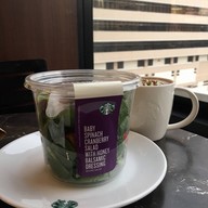 เมนูของร้าน Starbucks โรงพยาบาลบำรุงราษฎร์ ชั้น 10