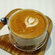 Flat White ลาเต้อาร์ทแบบนี้ ไม่ต้องมีก็ได้
