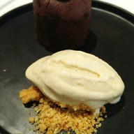 ไอศครีมวนิลา รสชาติธรรมดา ออกหวาน