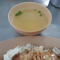 ข้าวหมูแดงชินกิจ เขต 8 ตลาดนัดยรรยง