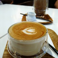 Flat White รสอ่อนมาก ไม่กลมกล่อมหอมกาแฟแต่อย่างใด
