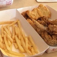 เมนูของร้าน KFC โลตัสแม่ขรี