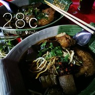 เมนูของร้าน แป๊ะก๋วยเตี๋ยวไก่มะระลงเรือ