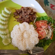 เมนูของร้าน เลอ ดานัง แหนมเนือง
