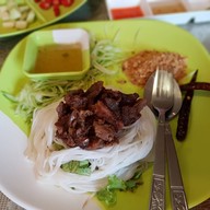เมนูของร้าน เลอ ดานัง แหนมเนือง