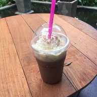 Rabbit Cafe Pai