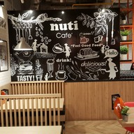 บรรยากาศ Nuti Homemade Steak House สาขา 1 เมืองทองธานี โซน T