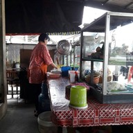 ยายไพ อาหารตามสั่ง