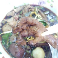 ก๋วยเตี๋ยวจัดหนัก