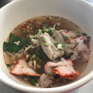 เมนูของร้าน ก๋วยเตี๋ยวชักธง (ดู๋ดี๋) แสนภูดาษ