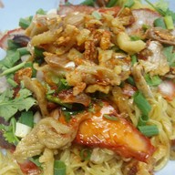 เมนูของร้าน บะหมี่เกี๊ยวกวางตุ้งหมูแดงสมศักดิ์ บางหว้า (เจ้าเก่า)