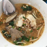 เมนูของร้าน ก๋วยเตี๋ยวหมูตำลึงเจ็กจั๊ว