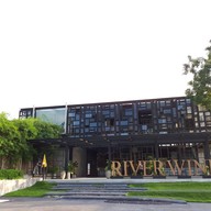 หน้าร้าน RIVER WINE Restaurant and Wine Bar ปากเกร็ด