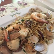 เมนูของร้าน Delicatezza Baan Phra-arthit By Zariya Paula