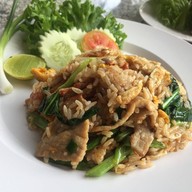 เมนูของร้าน สวนสุชาดาคอฟฟี่เค้ก