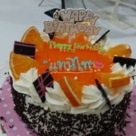 Eat Me Bakery The Mall Korat เดอะมอลล์ นครราชสีมา ชั้น 1หลังน้ำตกหน้าลิฟท์ก่อนถึงศูนย์อาหาร