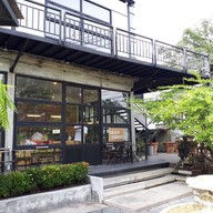 หน้าร้าน Tasty Treats Patisserie