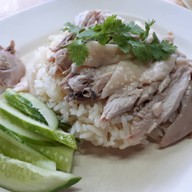 ข้าวมันไก่นายอุ้ย (สูตรไหหลำ)