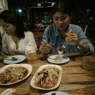 บรรยากาศ อีสานครกไม้ (เฉวง)