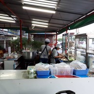 บรรยากาศ ข้าวมันไก่นายอุ้ย (สูตรไหหลำ)