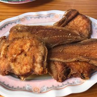เมนูของร้าน ครัวเจ๊แมว ปากน้ำปราณ
